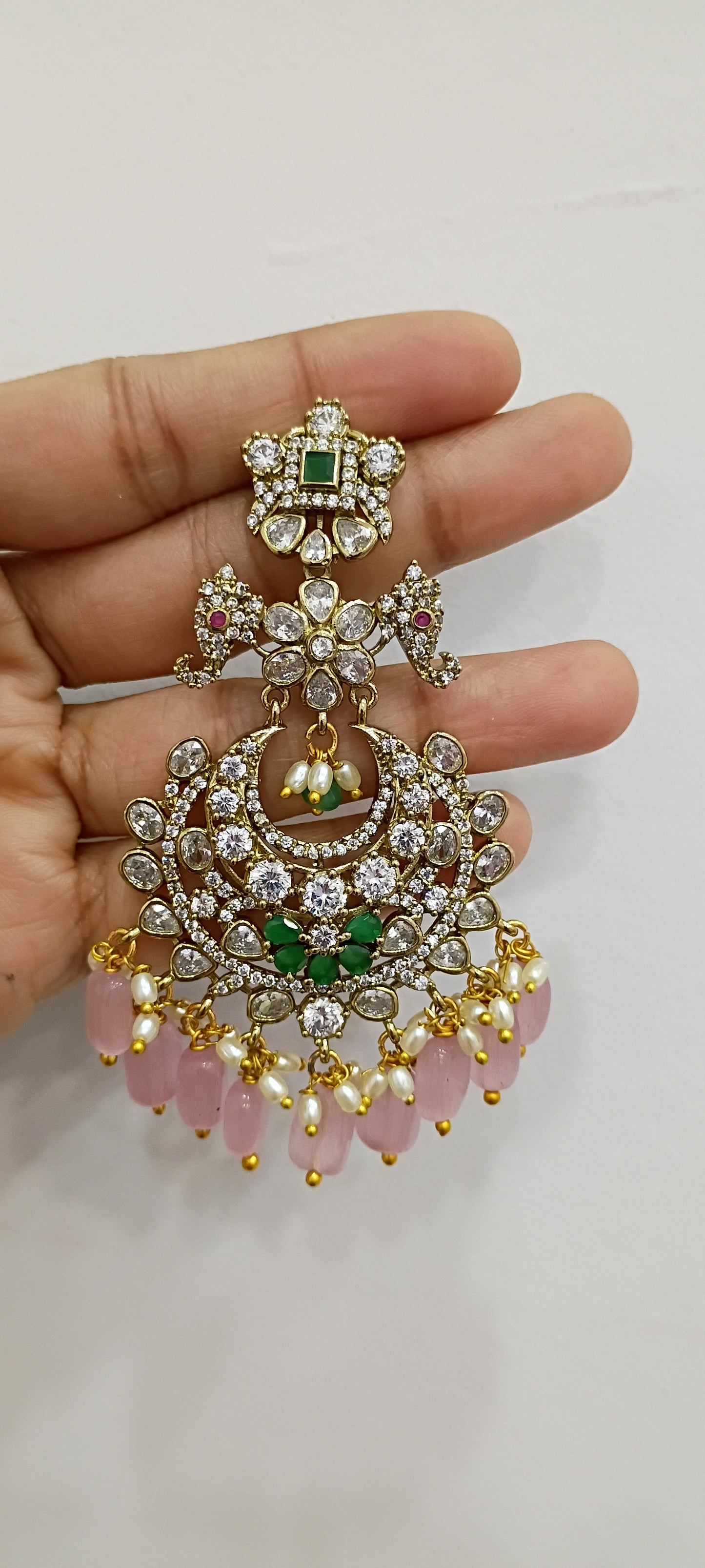 Earrings E18
