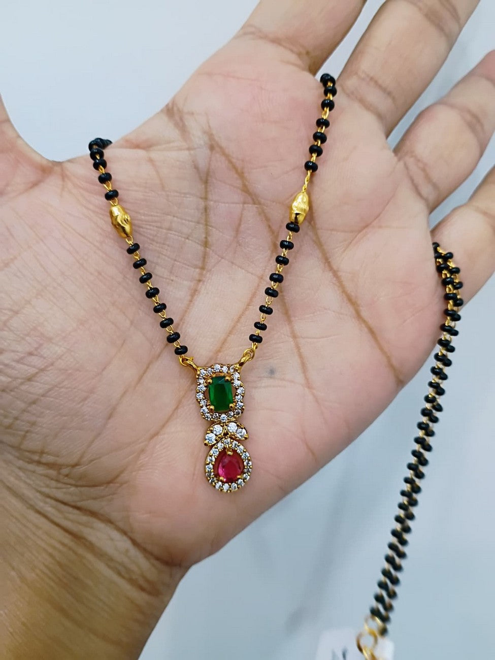 18 inches Black beads chain B113
