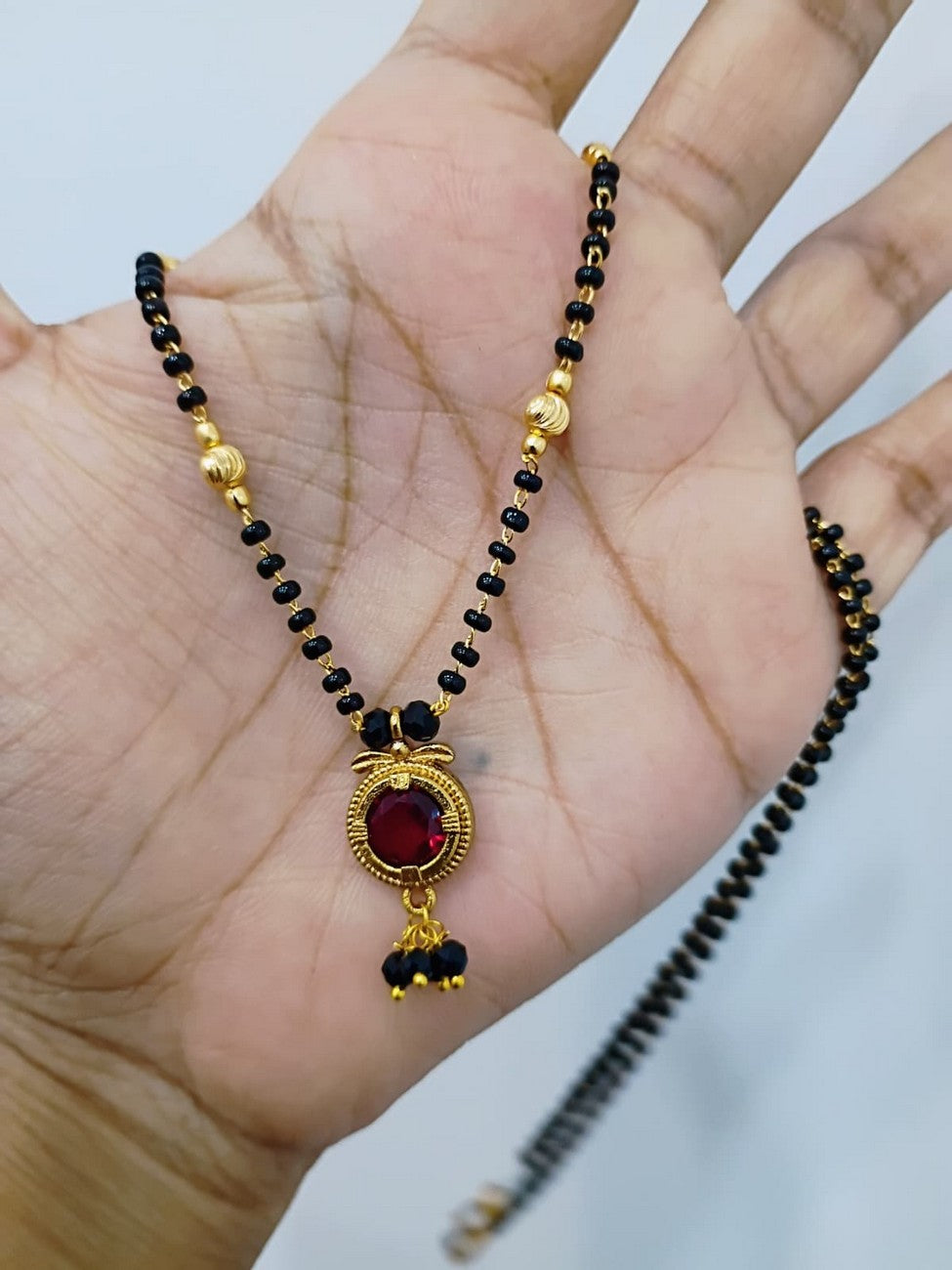 18 inches Black beads chain B116
