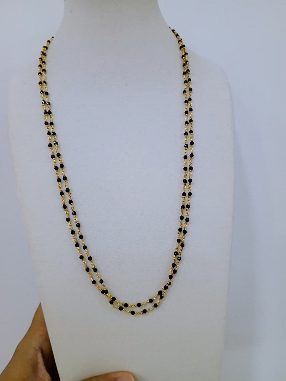 20 inches Black beads chain B124
