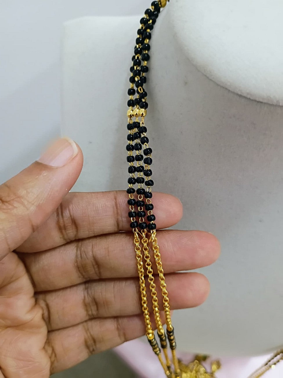 26 inches Black beads chain B125