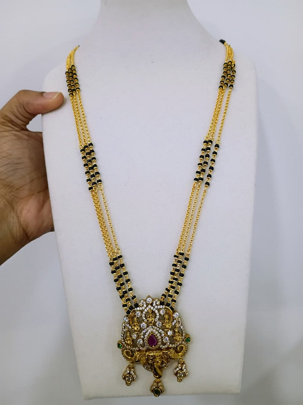 26 inches Black beads chain B125