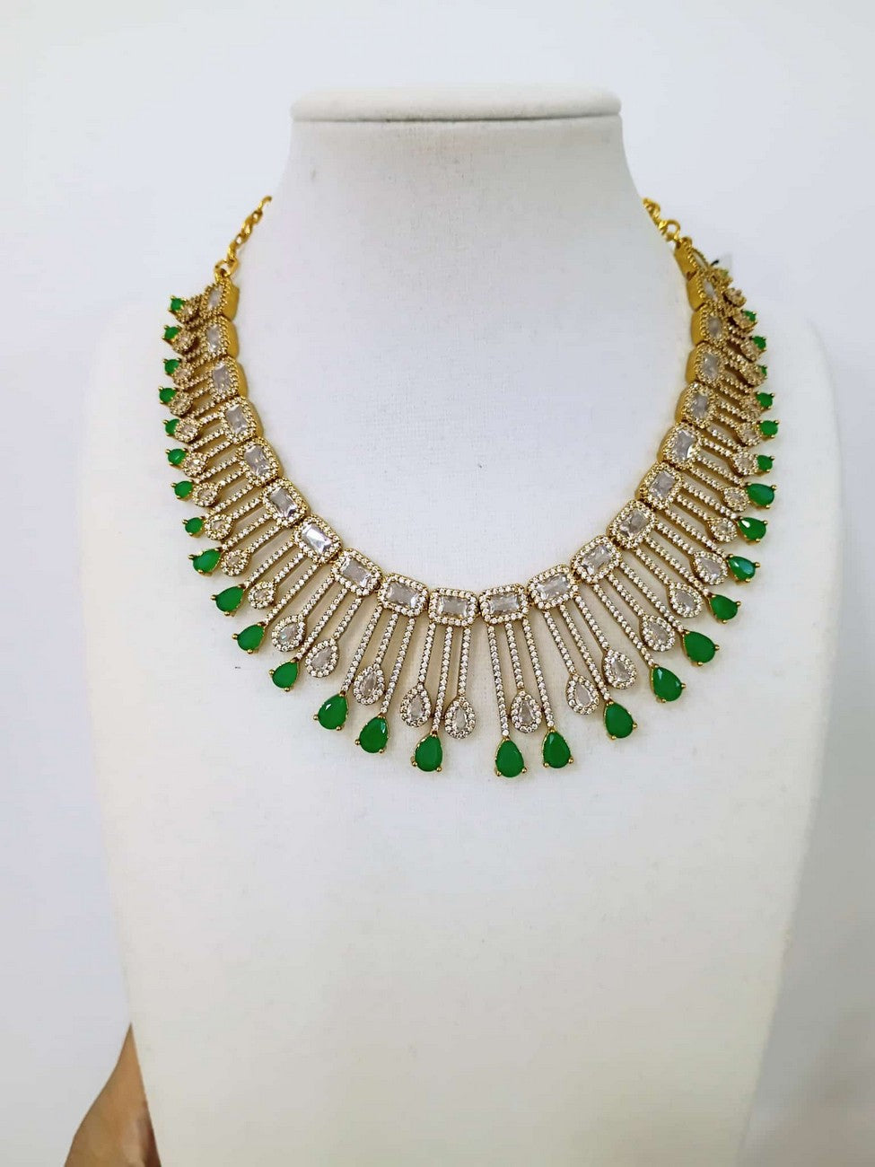 Neckset with Earrings N173