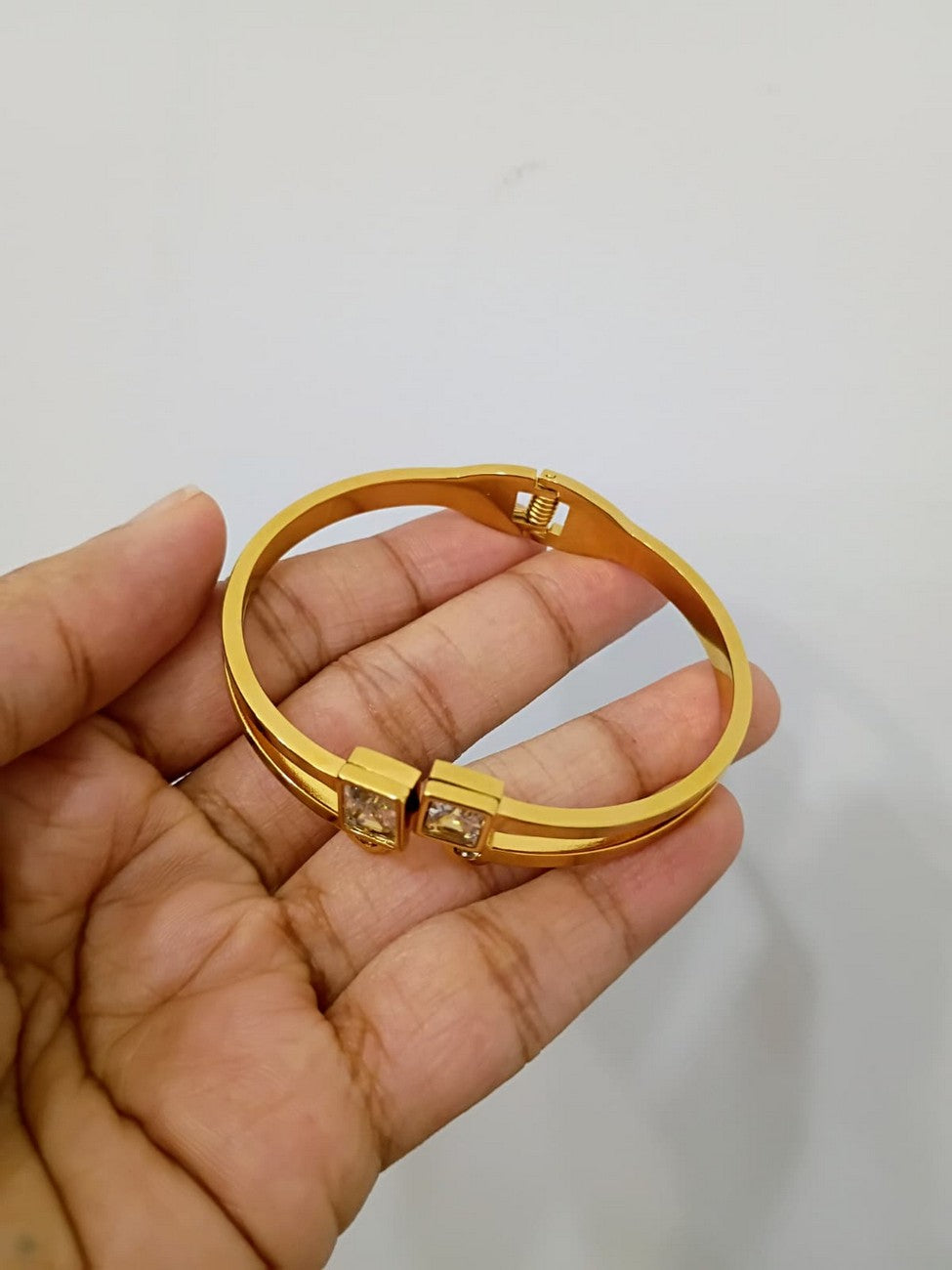 Anti Tarnish openable fits for 2.2, 2.4 size Bracelet - AT13