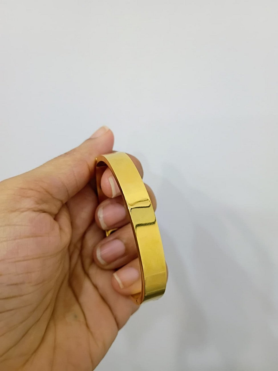 Anti Tarnish openable fits for 2.2, 2.4 size Bracelet - AT14