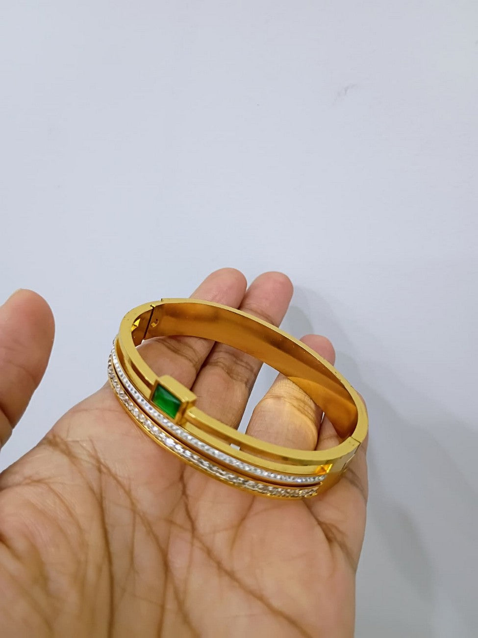Anti Tarnish openable fits for 2.2, 2.4 size Bracelet - AT17