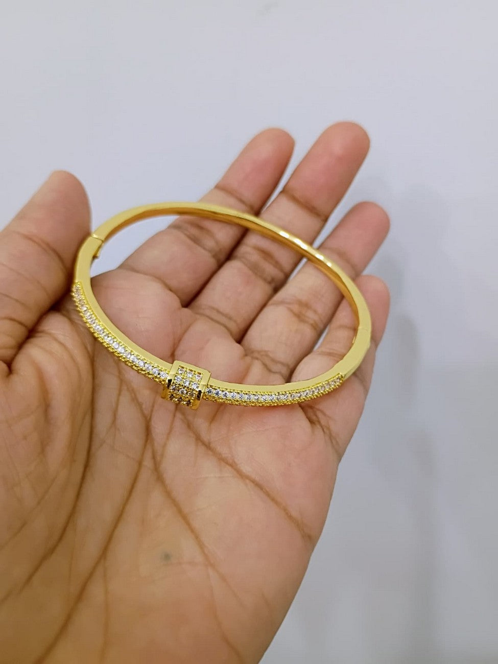 Anti Tarnish Openable Fits for 2.6, 2.8 size Bracelet - AT22