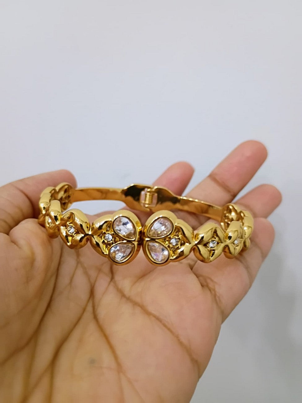 Anti Tarnish Openable Fits for 2.6, 2.8 size Bracelet - AT23