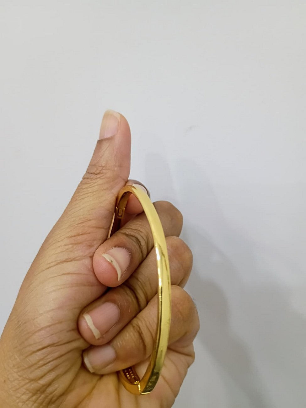 Anti Tarnish Openable Fits for 2.6, 2.8 size Bracelet - AT26