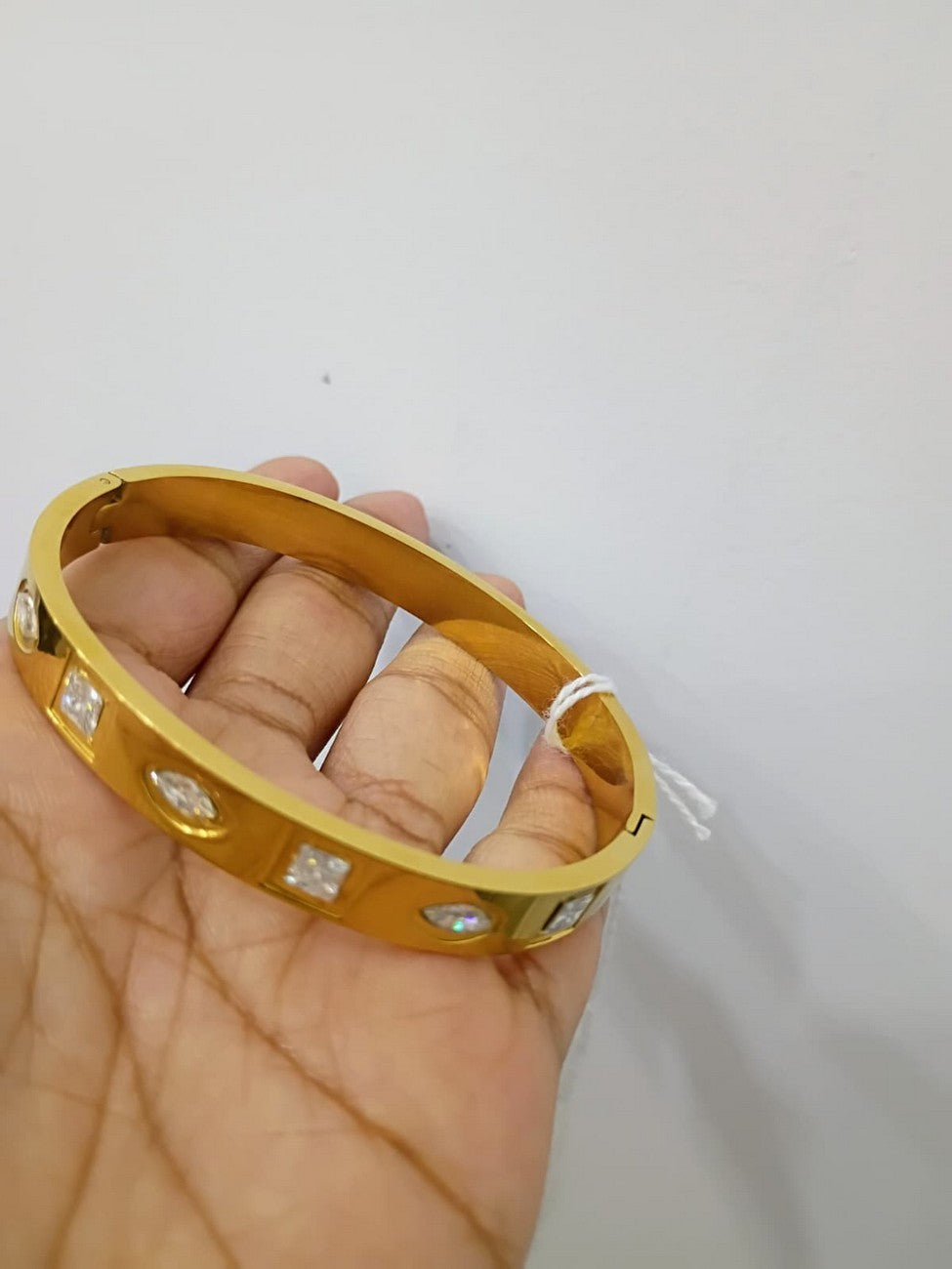 Anti Tarnish Openable Fits for 2.6, 2.8 size Bracelet - AT29