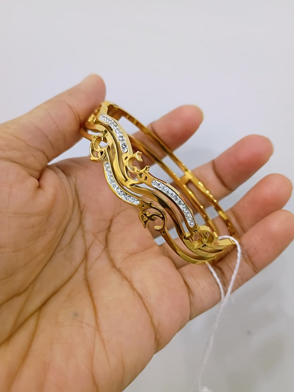 Anti Tarnish Openable Fits for 2.6, 2.8 size Bracelet - AT32