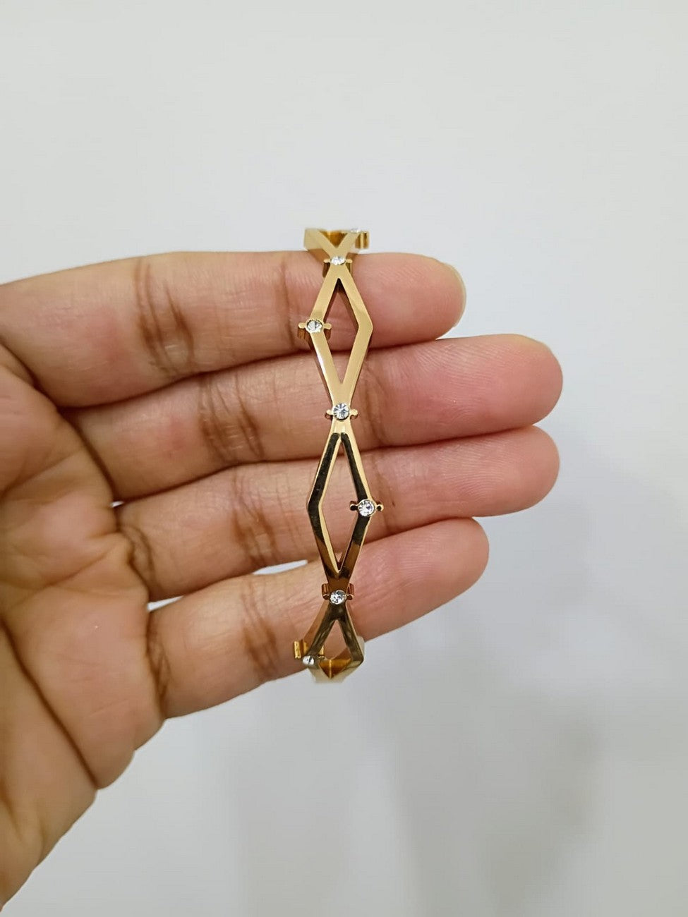 Anti Tarnish Openable fits for 2.6, 2.8 size Bracelet - AT34