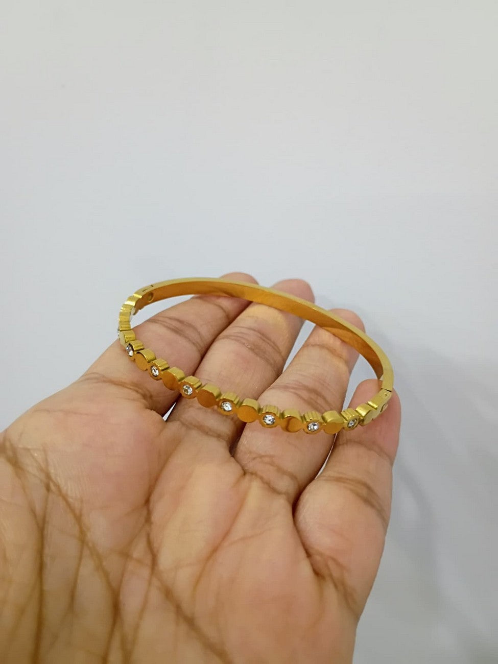 Anti Tarnish openable fits for 2.2, 2.4 size Bracelet - AT15