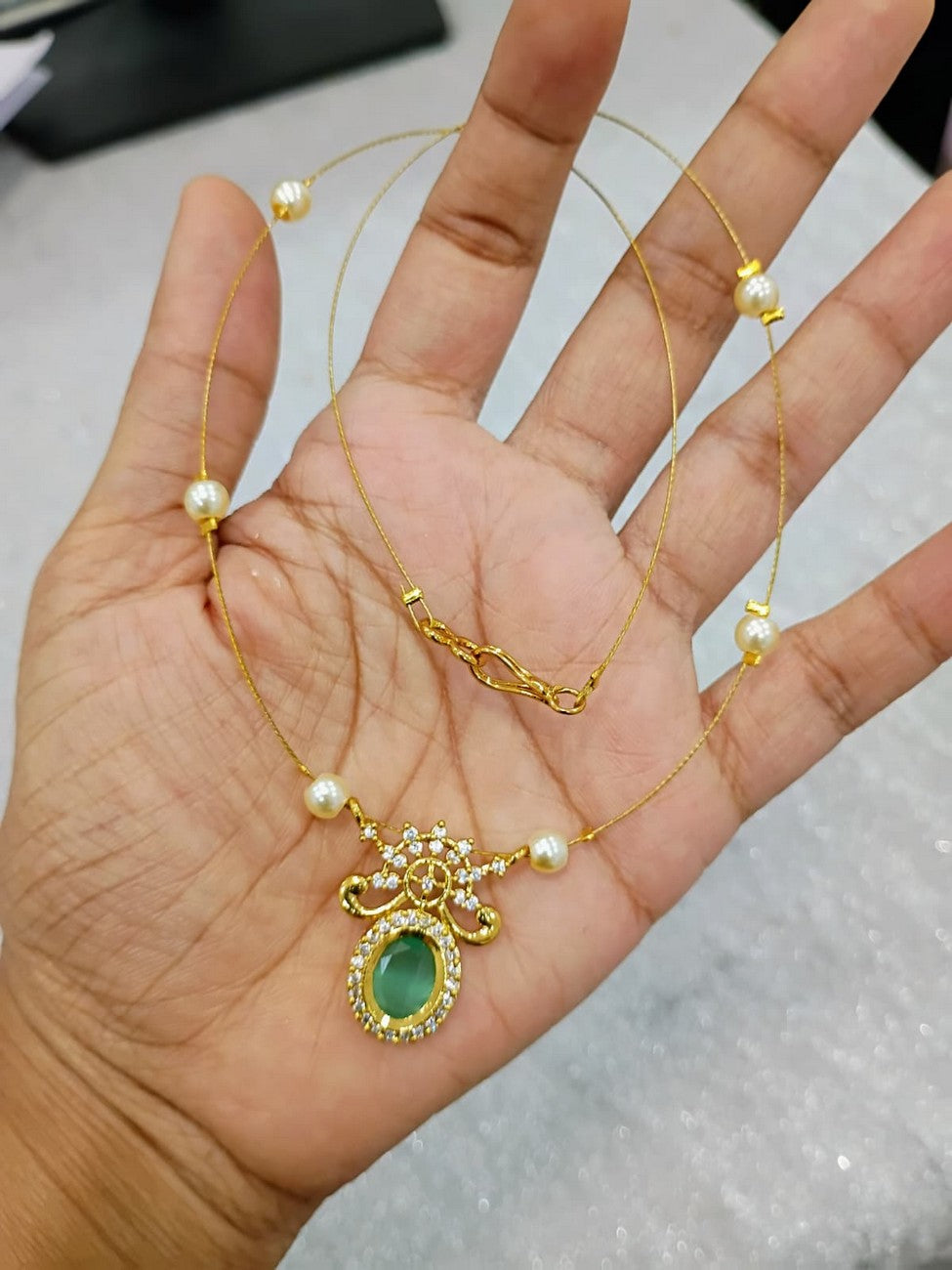 Invisible chain I98