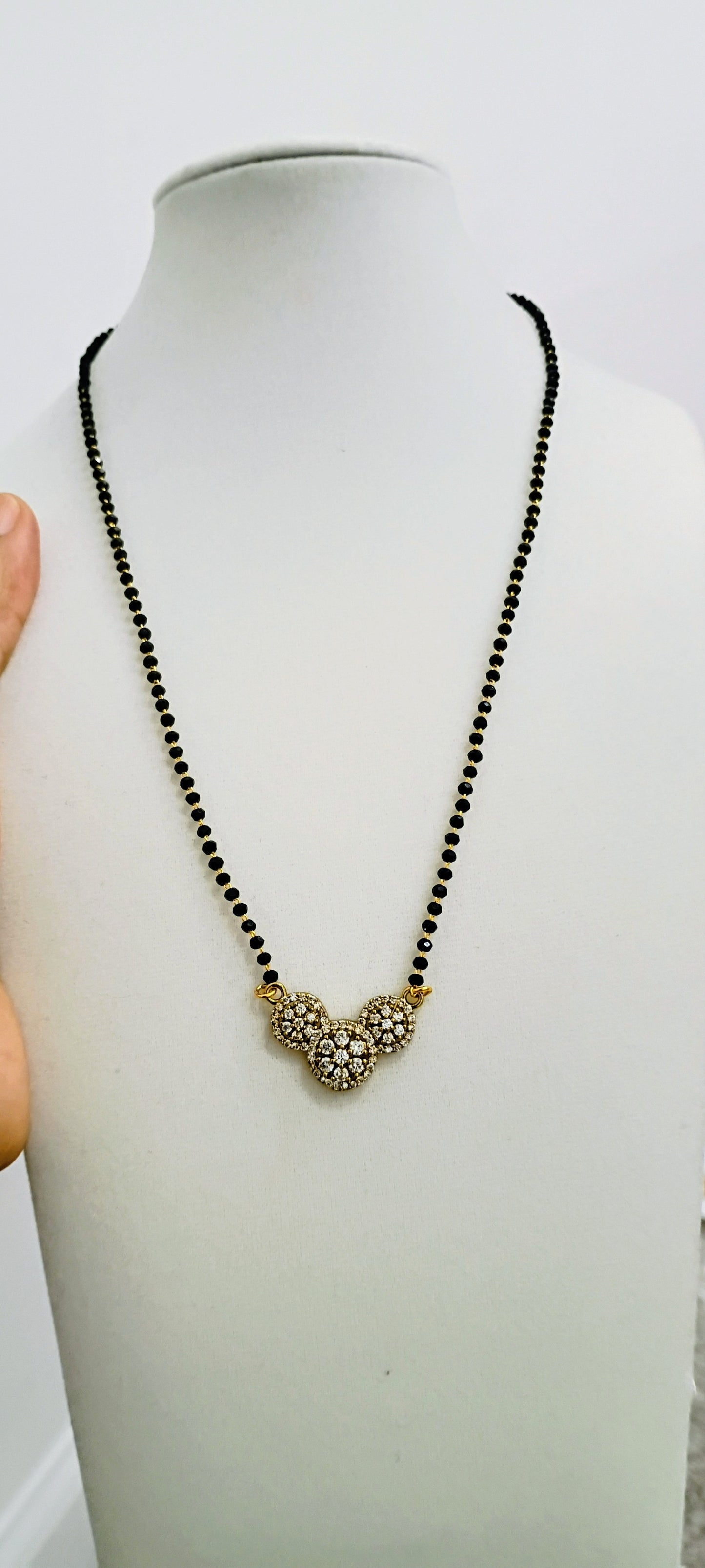 18 inches Black beads chain B36