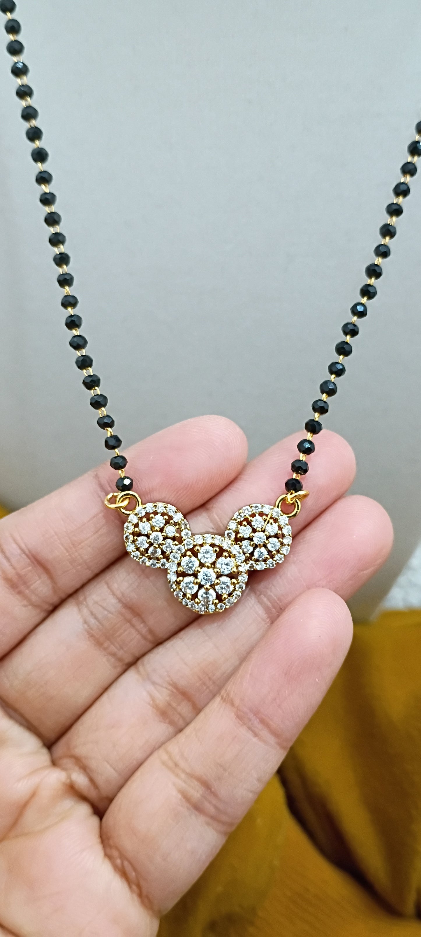 18 inches Black beads chain B36