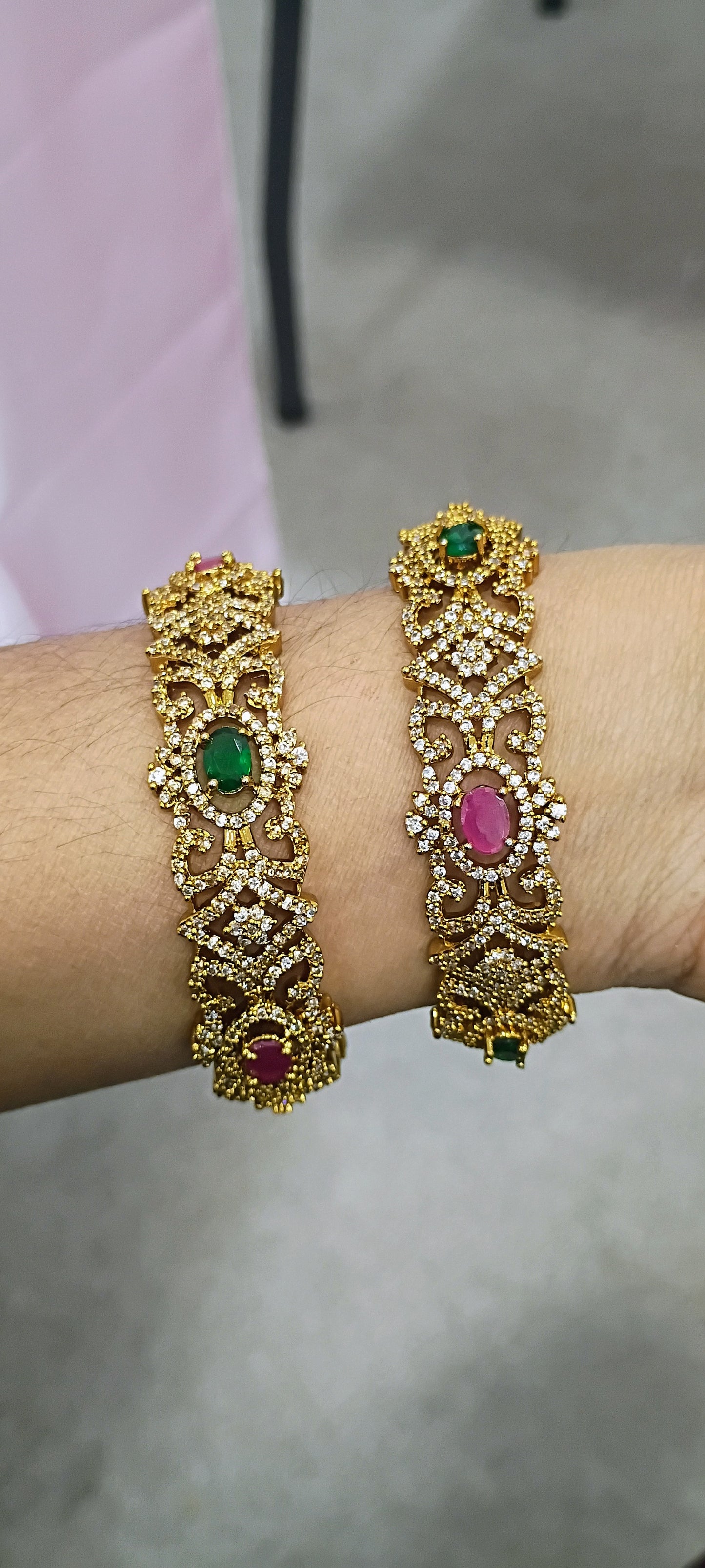 2.4 bangles B1
