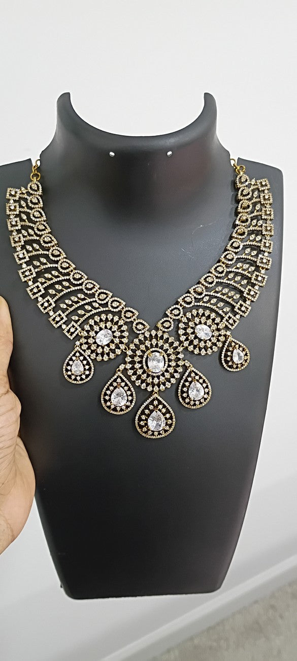Victorian Neckset with Earrings N66