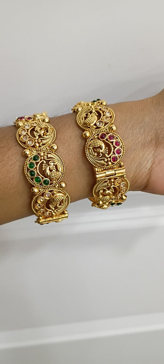 2.4 bangles B46- Openable