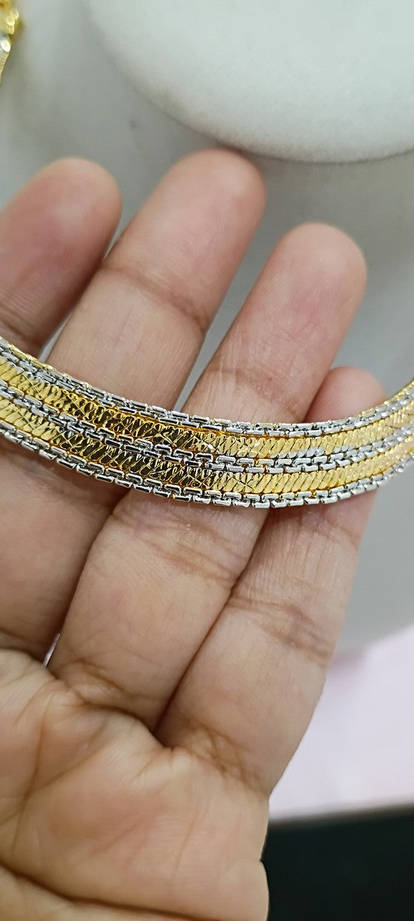 Chains C10