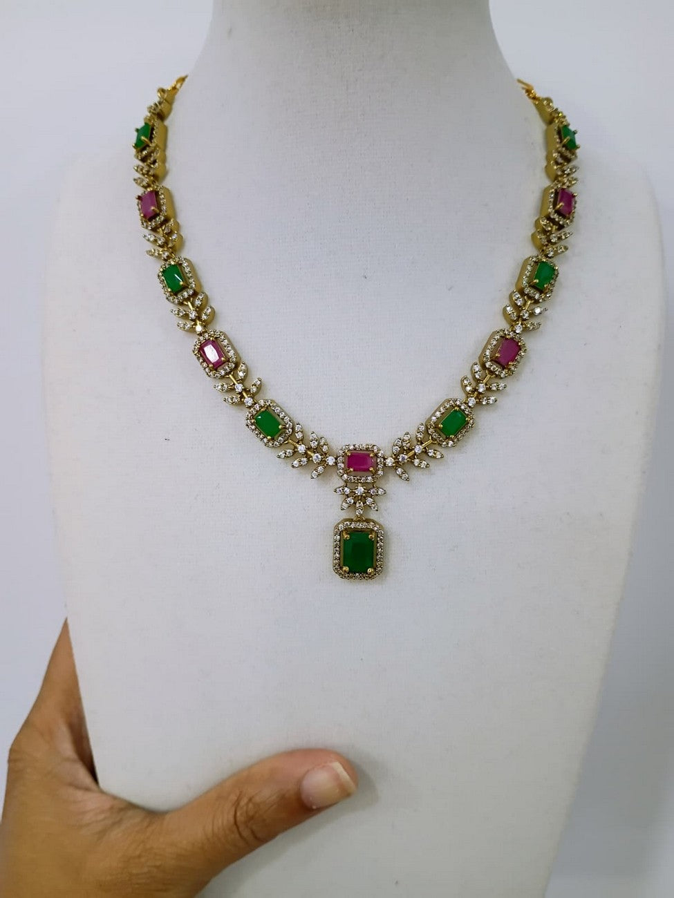 Neckset with Earrings N241